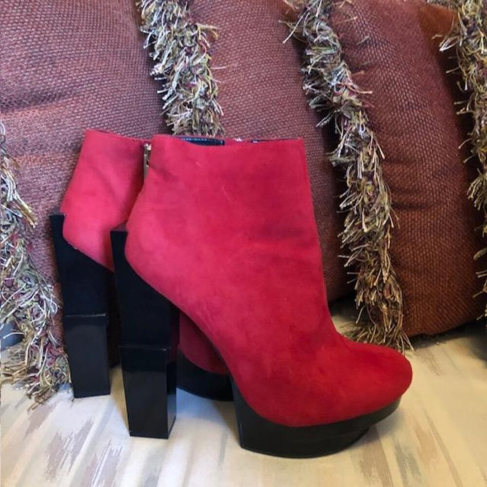 Dolce Vita Red Suede Platform Booties  "Jemma" US Size 9 New With Box Vintage